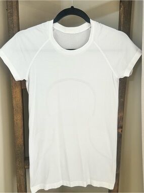 Lululemon White Short Sleeve Performance Top